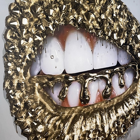 Brand New - Dripping Gold Lips (Rare) - Picture 2 of 2